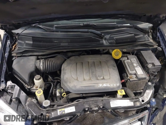 2016 Chrysler Town & Country Touring with VIN 2C4RC1BG2GR305711, listed as a IAAI auction lot 41984947 with 206,360 mi miles. Bid and sale history available at carsss.com. Image 10.