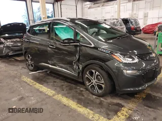 2020 Chevrolet Bolt EV Premier z VIN 1G1FZ6S07L4109075, wystawiony jako IAAI lot #41146261 z przebiegiem 40 284 mil mil oraz . Historia ofert i sprzedaży dostępna na DreamBid. Obrazek 1.