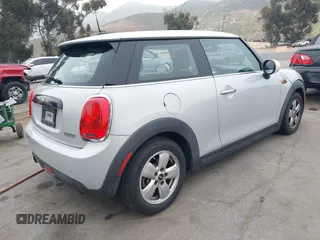 2016 MINI Hardtop with VIN WMWXP5C5XG3B76383, listed as a IAAI auction lot 42087668 with 69,290 mi miles and . Bid and sale history available at DreamBid. Image 4.