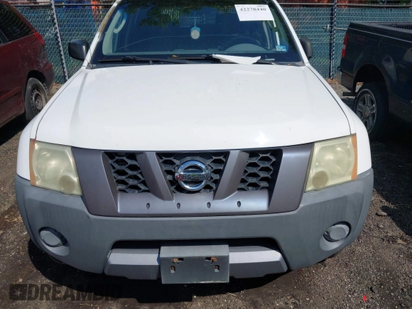 2006 Nissan Xterra S z VIN 5N1AN08W66C542611, wystawiony jako IAAI lot #42278440 z przebiegiem 228 688 mil mil oraz . Historia ofert i sprzedaży dostępna na DreamBid. Obrazek 6.