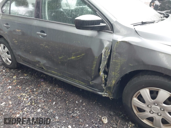 2015 Volkswagen Jetta S с VIN 3VW2K7AJ2FM406318, выставлен на аукционе IAAI как лот 42340261 с пробегом 140 313 миль миль и . История ставок и продаж доступна на DreamBid. Изображение 6.