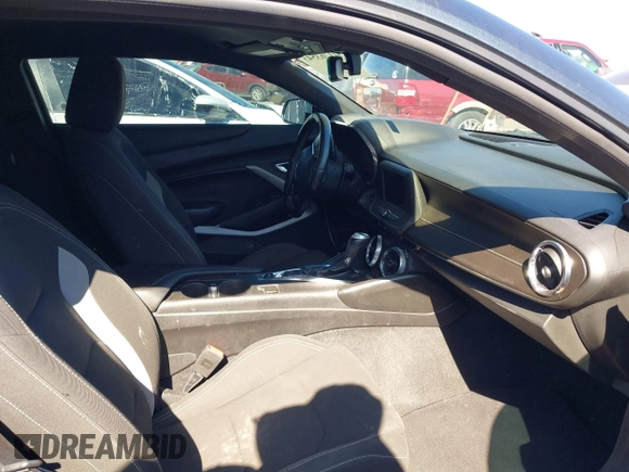 2019 Chevrolet Camaro 1LS with VIN 1G1FB1RX4K0122754, listed as a IAAI auction lot 41763543 with 91,704 mi miles and . Bid and sale history available at carsss.com. Image 5.