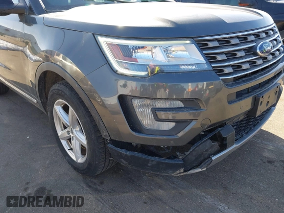 2017 Ford Explorer XLT z VIN 1FM5K8DHXHGB48783, wystawiony jako IAAI lot #41771686 z przebiegiem 104 809 mil mil oraz . Historia ofert i sprzedaży dostępna na DreamBid. Obrazek 6.