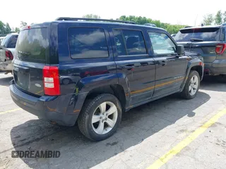 2011 Jeep Patriot Latitude z VIN 1J4NF1GB0BD181897, wystawiony jako IAAI lot #42345369 z przebiegiem 144 511 mil mil oraz . Historia ofert i sprzedaży dostępna na DreamBid. Obrazek 4.