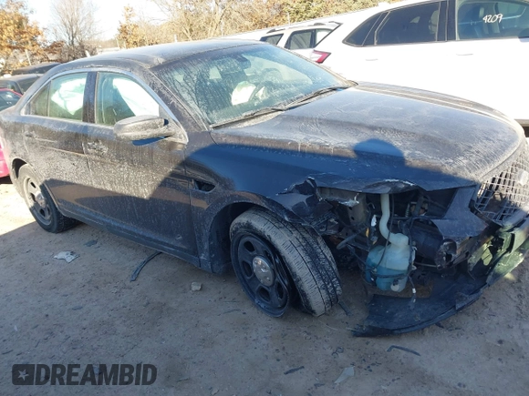 2017 Ford Police Interceptor Sedan with VIN 1FAHP2MK8HG109157, listed as a IAAI auction lot 41450349 with 176,646 mi miles. Bid and sale history available at carsss.com. Image 1.