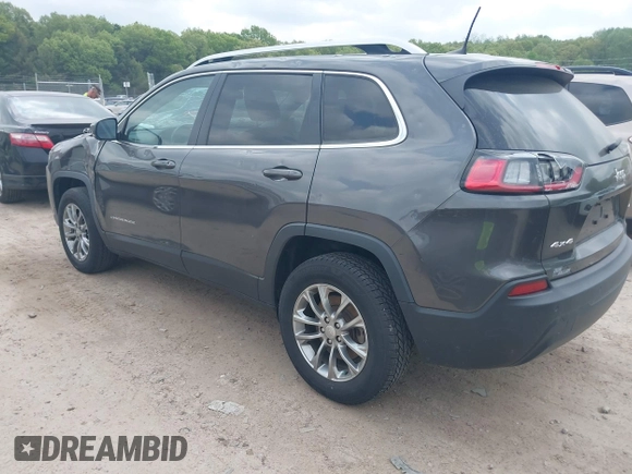 2020 Jeep Cherokee Latitude Plus z VIN 1C4PJMLB0LD536976, wystawiony jako IAAI lot #42244708 z przebiegiem 116 228 mil mil oraz . Historia ofert i sprzedaży dostępna na DreamBid. Obrazek 3.