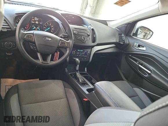 2017 Ford Escape SE z VIN 1FMCU0GD4HUB05330, wystawiony jako IAAI lot #42396863 z przebiegiem 66 420 mil mil oraz . Historia ofert i sprzedaży dostępna na DreamBid. Obrazek 57.
