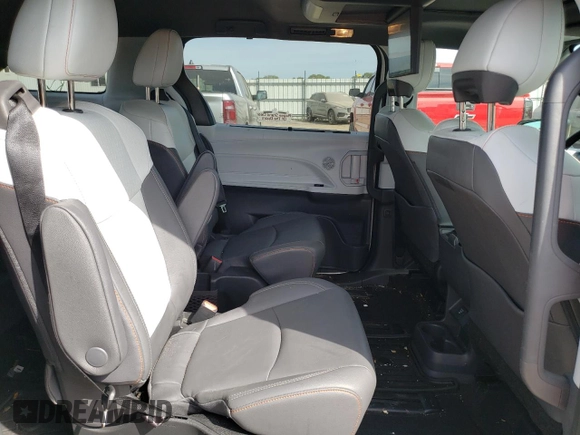 2022 Toyota Sienna XSE z VIN 5TDDSKFC4NS053796, wystawiony jako Copart lot #71183874 z przebiegiem 40 564 mil mil oraz Nie do naprawy • Non repairable. Historia ofert i sprzedaży dostępna na DreamBid. Obrazek 10.