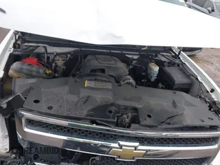 2011 Chevrolet Silverado 1500 LT with VIN 1GCRKSE32BZ176823, listed as a IAAI auction lot 41957809 with 136,759 mi miles and . Bid and sale history available at DreamBid. Image 10.