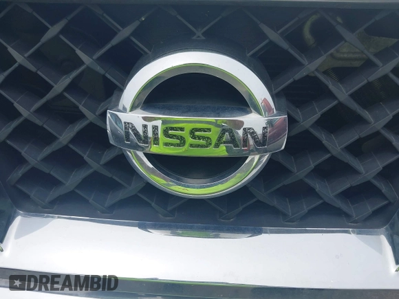 2010 Nissan Titan SE with VIN 1N6BA0ED4AN323907, listed as a IAAI auction lot 42113512 with 198,530 mi miles. Bid and sale history available at carsss.com. Image 12.
