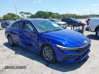 2024 Hyundai Elantra SEL z VIN KMHLM4DG9RU707017, wystawiony jako IAAI lot #42065103 z przebiegiem 13 876 mil mil oraz . Historia ofert i sprzedaży dostępna na DreamBid. Obrazek 1.