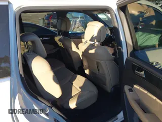 2016 Mercedes-Benz GL with VIN 4JGDF7DE6GA703049, listed as a IAAI auction lot 41063570 with 116,736 mi miles. Bid and sale history available at carsss.com. Image 8.