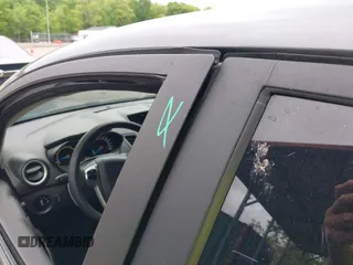 2019 Ford Fiesta SE z VIN 3FADP4BJ7KM155094, wystawiony jako IAAI lot #42186126 z przebiegiem 93 684 mil mil oraz . Historia ofert i sprzedaży dostępna na DreamBid. Obrazek 18.