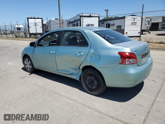 2008 Toyota Yaris z VIN JTDBT923081196877, wystawiony jako Copart lot #58261635 z przebiegiem 131 135 mil mil oraz Szkoda całkowita • Salvage title. Historia ofert i sprzedaży dostępna na DreamBid. Obrazek 2.