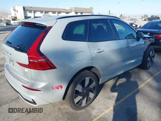 2024 Volvo XC60 Recharge Plug-In Hybrid Plus Dark Theme with VIN YV4H60DL6R1846806, listed as a IAAI auction lot 41670948 with 1 mi miles. Bid and sale history available at carsss.com. Image 4.