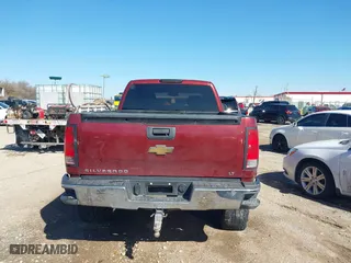 2007 Chevrolet Silverado 1500 Work Truck with VIN 1GCEC19C07Z513822, listed as a IAAI auction lot 41573741 with 175,191 mi miles. Bid and sale history available at carsss.com. Image 16.