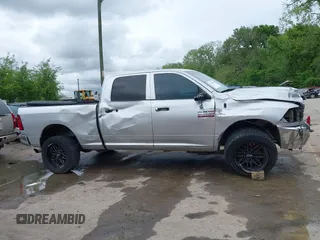 2015 Ram 2500 Tradesman с VIN 3C6UR5CL6FG527773, выставлен на аукционе IAAI как лот 42144668 с пробегом 202 758 миль миль и . История ставок и продаж доступна на DreamBid. Изображение 13.