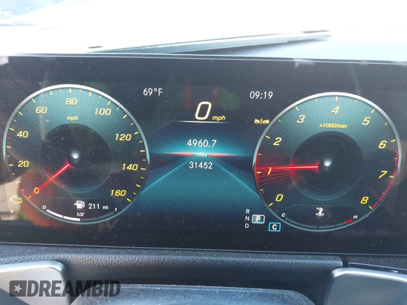 2023 Mercedes-Benz GLB 250 z VIN W1N4M4GB7PW265227, wystawiony jako IAAI lot #41863342 z przebiegiem 31 452 mil mil oraz . Historia ofert i sprzedaży dostępna na DreamBid. Obrazek 7.