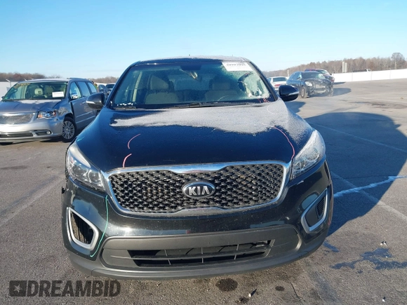 2018 Kia Sorento LX with VIN 5XYPG4A34JG431818, listed as a IAAI auction lot 40997995 with 141,886 mi miles. Bid and sale history available at carsss.com. Image 12.