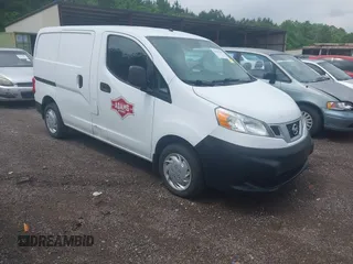 2015 Nissan NV200 SV z VIN 3N6CM0KN4FK727845, wystawiony jako IAAI lot #42259251 z przebiegiem Nie podano mil oraz . Historia ofert i sprzedaży dostępna na DreamBid. Obrazek 1.