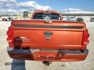 2008 Dodge Dakota z VIN 1D7HW62K78S501945, wystawiony jako Copart lot #46787265 z przebiegiem 148 742 mil mil oraz Szkoda całkowita • Salvage title. Historia ofert i sprzedaży dostępna na DreamBid. Obrazek 6.