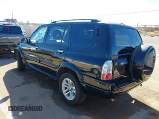 2005 Suzuki XL-7 LX with VIN JS3TY92V454100123, listed as a IAAI auction lot 41647668 with 83,293 mi miles. Bid and sale history available at carsss.com. Image 3.