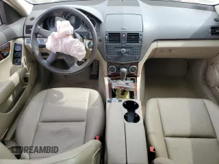 2009 Mercedes-Benz C 300 Sport z VIN WDDGF81X49F228428, wystawiony jako Copart lot #51163035 z przebiegiem 91 227 mil mil oraz Szkoda całkowita • Salvage title. Historia ofert i sprzedaży dostępna na DreamBid. Obrazek 8.
