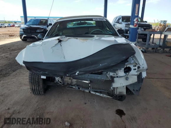 2001 Ford Mustang Deluxe z VIN 1FAFP44401F174830, wystawiony jako Copart lot #59810595 z przebiegiem Nie podano mil oraz Szkoda całkowita • Salvage title. Historia ofert i sprzedaży dostępna na DreamBid. Obrazek 5.