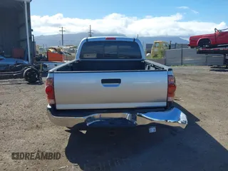 2006 Toyota Tacoma z VIN 5TETX22N86Z226440, wystawiony jako IAAI lot #41777871 z przebiegiem 218 222 mil mil oraz . Historia ofert i sprzedaży dostępna na DreamBid. Obrazek 16.