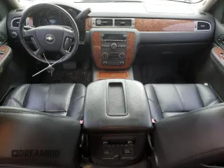 2008 Chevrolet Avalanche LT w/3LT with VIN 3GNFK12358G129724, listed as a Copart auction lot 87411564 with 176,056 mi miles and Clean Title. Bid and sale history available at carsss.com. Image 8.