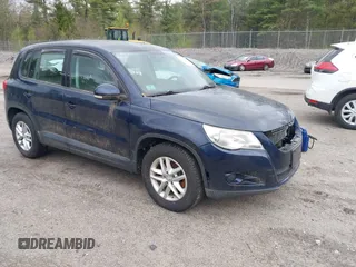 2011 Volkswagen Tiguan SE with VIN WVGBV7AX3BW511017, listed as a IAAI auction lot 42222868 with 120,955 mi miles and . Bid and sale history available at DreamBid. Image 1.