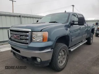 2011 GMC Sierra 2500HD SLT z VIN 1GT121C87BF140097, wystawiony jako Copart lot #44073605 z przebiegiem 122 557 mil mil oraz Szkoda całkowita • Salvage title. Historia ofert i sprzedaży dostępna na DreamBid. Obrazek 1.