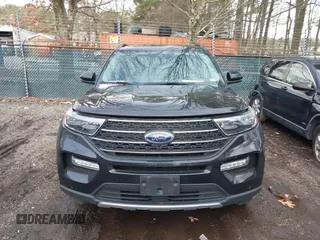 2024 Ford Explorer XLT with VIN 1FMSK8DH6RGA42433, listed as a IAAI auction lot 41807699 with 9,048 mi miles. Bid and sale history available at carsss.com. Image 13.