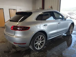 2017 Porsche Macan Turbo с VIN WP1AF2A53HLB60570, выставлен на аукционе IAAI как лот 42499063 с пробегом 49 065 миль миль и . История ставок и продаж доступна на DreamBid. Изображение 4.