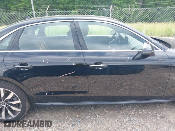 2022 Audi A4 Premium z VIN WAUABAF45NA011914, wystawiony jako IAAI lot #42210116 z przebiegiem 38 404 mil mil oraz . Historia ofert i sprzedaży dostępna na DreamBid. Obrazek 14.