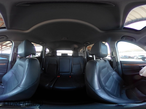 2017 Honda CR-V Touring with VIN 2HKRW1H97HH502128, listed as a IAAI auction lot 41939025 with 111,100 mi miles. Bid and sale history available at carsss.com. Image 18.