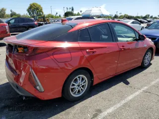 2017 Toyota Prius Plus with VIN JTDKARFP7H3007293, listed as a Copart auction lot 63872425 with 18,268 mi miles and Salvage title. Bid and sale history available at DreamBid. Image 3.