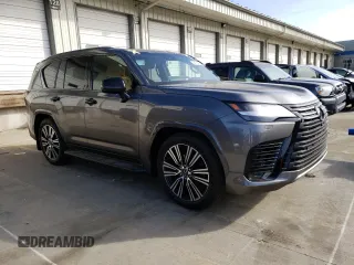 2025 Lexus LX 600 Luxury z VIN JTJGB7CX9S4068591, wystawiony jako Copart lot #54115185 z przebiegiem 763 mil mil oraz Szkody całkowita. Historia ofert i sprzedaży dostępna na DreamBid. Obrazek 4.
