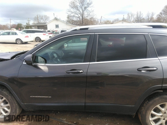 2016 Jeep Cherokee Latitude with VIN 1C4PJMCS5GW206129, listed as a IAAI auction lot 41867870 with 109,092 mi miles and . Bid and sale history available at DreamBid. Image 14.