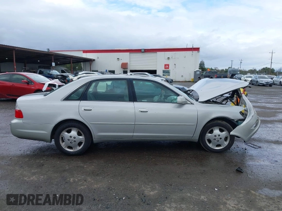 2004 Toyota Avalon XL with VIN 4T1BF28B44U364702, listed as a IAAI auction lot 41473272 with 226,845 mi miles. Bid and sale history available at carsss.com. Image 14.