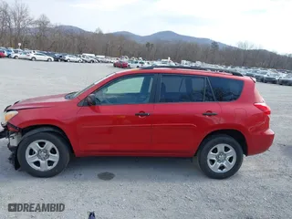 2007 Toyota RAV4 with VIN JTMZD33V675061077, listed as a IAAI auction lot 41907842 with 176,736 mi miles. Bid and sale history available at carsss.com. Image 14.
