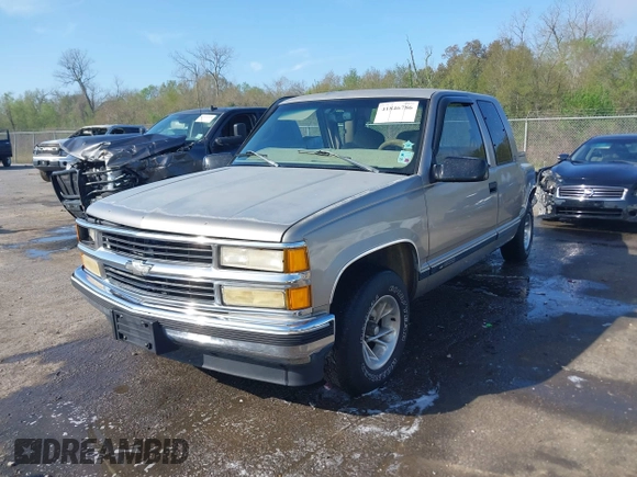 1998 Chevrolet Silverado 1500 with VIN 2GCEC19R9W1242951, listed as a IAAI auction lot 41846786 with 177,559 mi miles and . Bid and sale history available at DreamBid. Image 18.