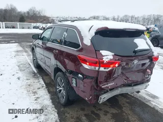 2018 Toyota Highlander LE с VIN 5TDBZRFH6JS903123, выставлен на аукционе IAAI как лот 41564004 с пробегом 109 852 миль миль и . История ставок и продаж доступна на DreamBid. Изображение 3.