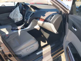 2017 Acura TLX V6 w/Technology Pkg with VIN 19UUB2F58HA001379, listed as a IAAI auction lot 41403818 with 100,512 mi miles. Bid and sale history available at carsss.com. Image 5.