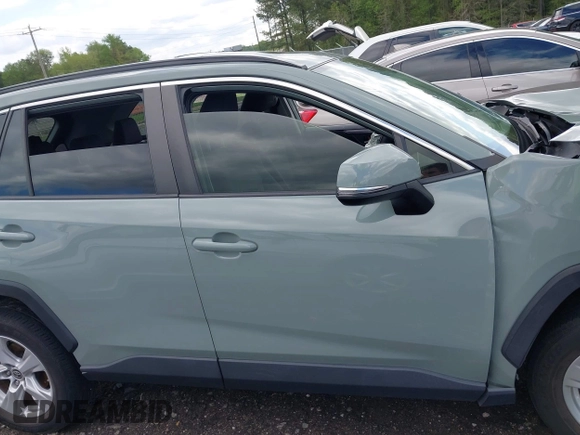 2019 Toyota RAV4 XLE with VIN JTMW1RFV7KD035614, listed as a IAAI auction lot 41970954 with 60,377 mi miles and . Bid and sale history available at DreamBid. Image 13.