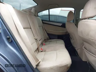 2015 Subaru Legacy 2.5i z VIN 4S3BNBA61F3006289, wystawiony jako IAAI lot #41834717 z przebiegiem 157 187 mil mil oraz . Historia ofert i sprzedaży dostępna na DreamBid. Obrazek 8.