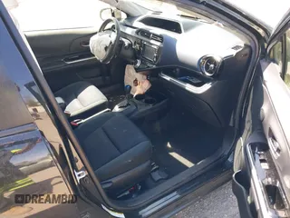 2017 Toyota Prius One z VIN JTDKDTB39H1591876, wystawiony jako IAAI lot #42086978 z przebiegiem 115 070 mil mil oraz . Historia ofert i sprzedaży dostępna na DreamBid. Obrazek 5.