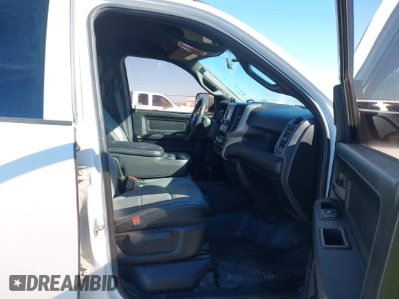 2021 Ram 2500 Tradesman with VIN 3C6UR5HJ9MG559556, listed as a IAAI auction lot 41637619 with 119,038 mi miles and . Bid and sale history available at DreamBid. Image 5.