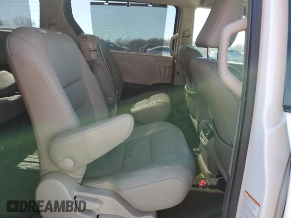 2019 Toyota Sienna XLE Auto Access Seat with VIN 5TDYZ3DC6KS983720, listed as a Copart auction lot 48555785 with 125,364 mi miles and Salvage Title. Bid and sale history available at carsss.com. Image 11.