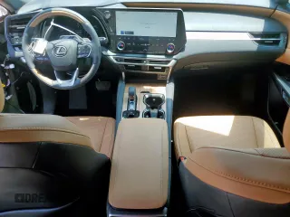 2025 Lexus RX 350 с VIN 2T2BAMBA5SC057480, выставлен на аукционе Copart как лот 57855555 с пробегом 2 078 миль миль и Списание • Salvage title. История ставок и продаж доступна на DreamBid. Изображение 8.